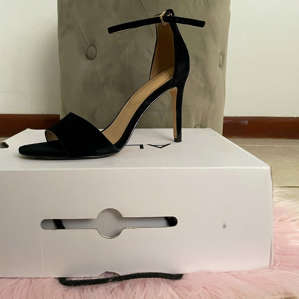 Aldo thin heels